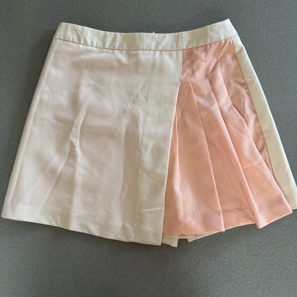 Storia Cream and Blush Pleated Skort